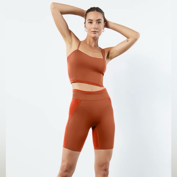 Daughters Lessons Set- Cropped Work out top and High Waist Bike Shorts - Picture 5 of 5